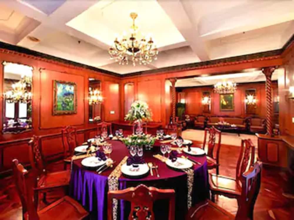 Jing An Hotel Шанхай Экстерьер фото