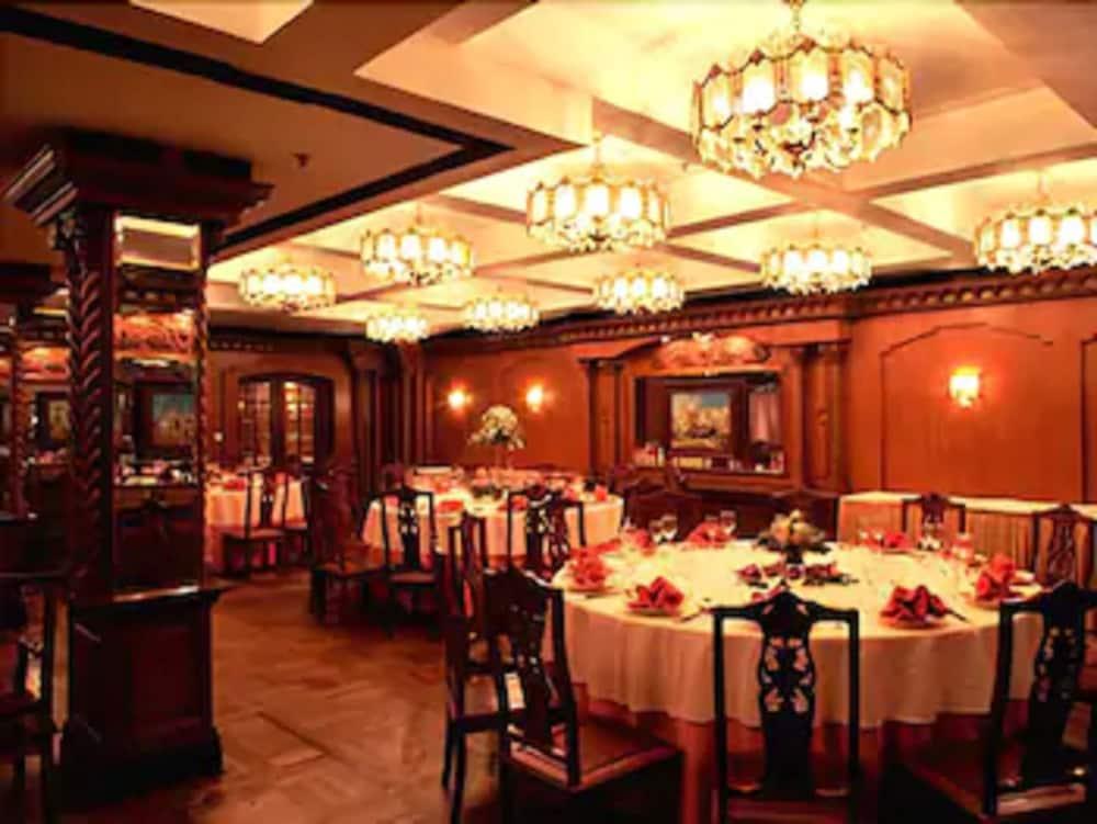 Jing An Hotel Шанхай Экстерьер фото